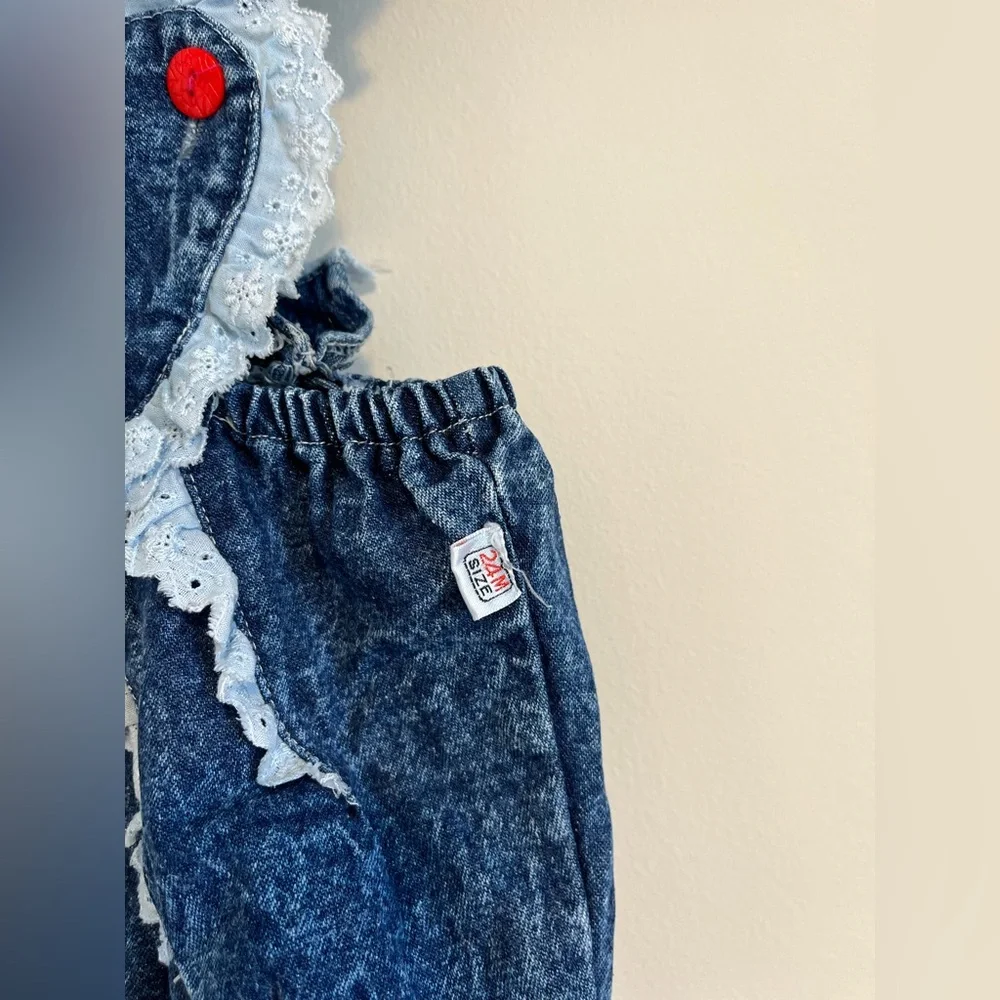 Vintage Great Flamingos embroidered strawberry denim shortalls 🖤 - Picture 7 of 10
